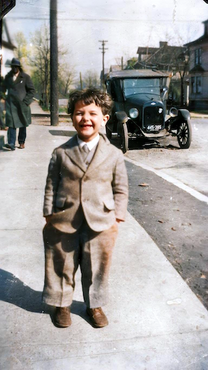This charming fellow is Melvin Shapiro, who is connected to the Dumes family via Freda Fialco, the wife of William J. Dumes. Freda's elder sister Anne married Benjamin Shapiro, for whom I am named. Melvin was one of their sons.  (~1926)